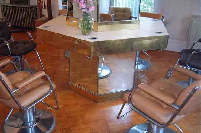 144 S Franklin St - Photo 3 of 9