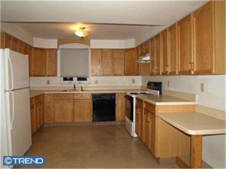 205 S 7th St - Photo 2 of 12