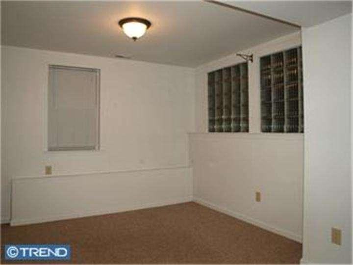 205 S 7th St - Photo 3 of 12