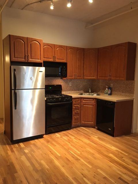 Broadway & Walker St