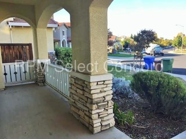 860 Lindrick Ct - Photo 3 of 43