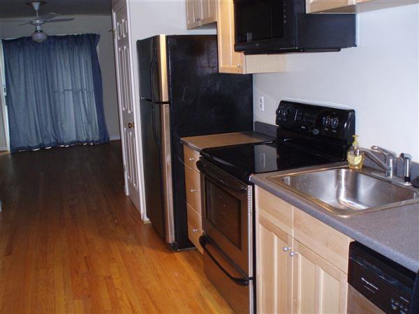 1028 Patapsco St - Photo 2 of 6