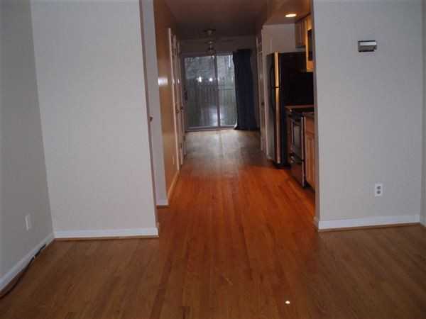 1028 Patapsco St - Photo 3 of 6