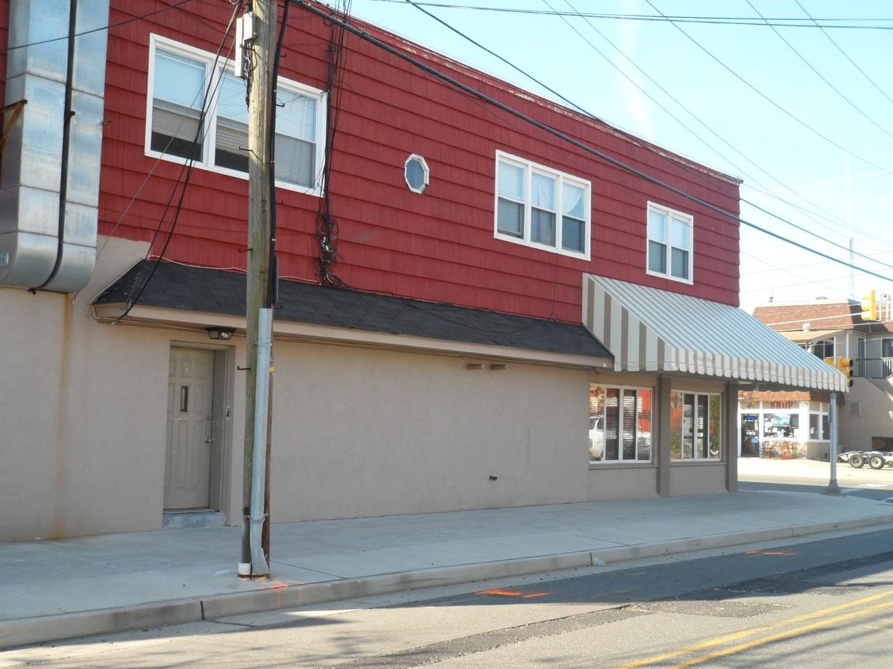 139 N Dorset Ave - Photo 3 of 11