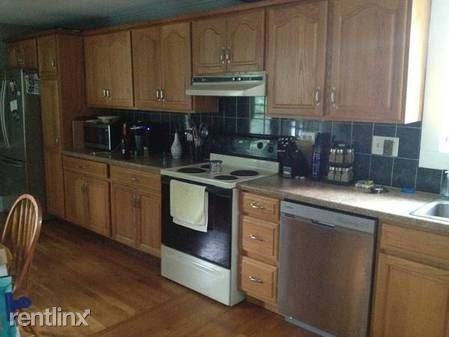 4 Putney Rd - Photo 3 of 10