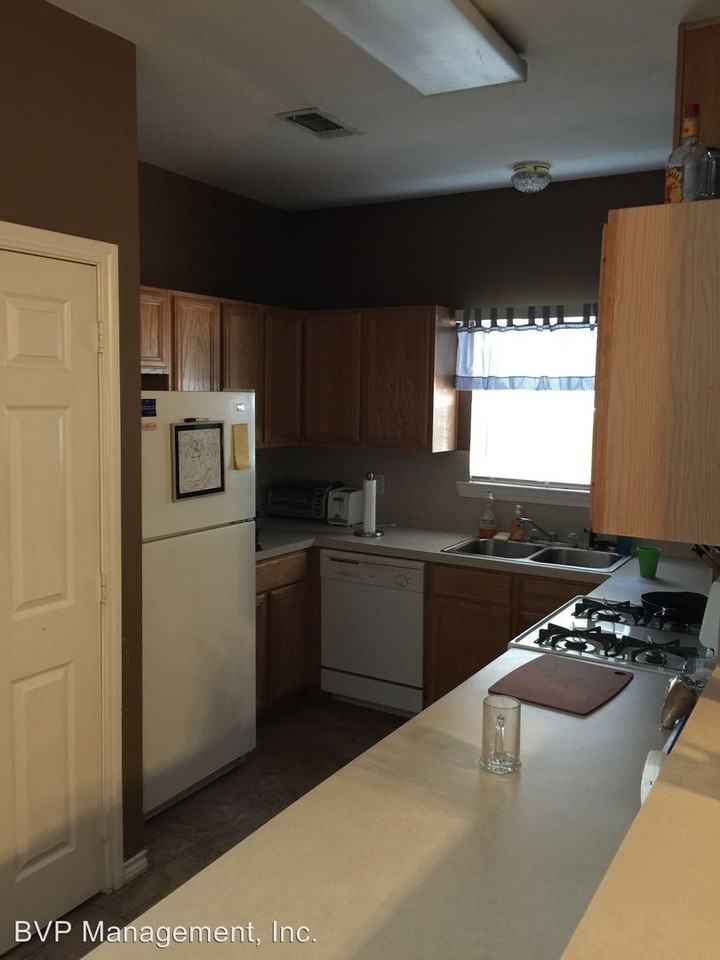 1127 Welsh Ave - Photo 2 of 4