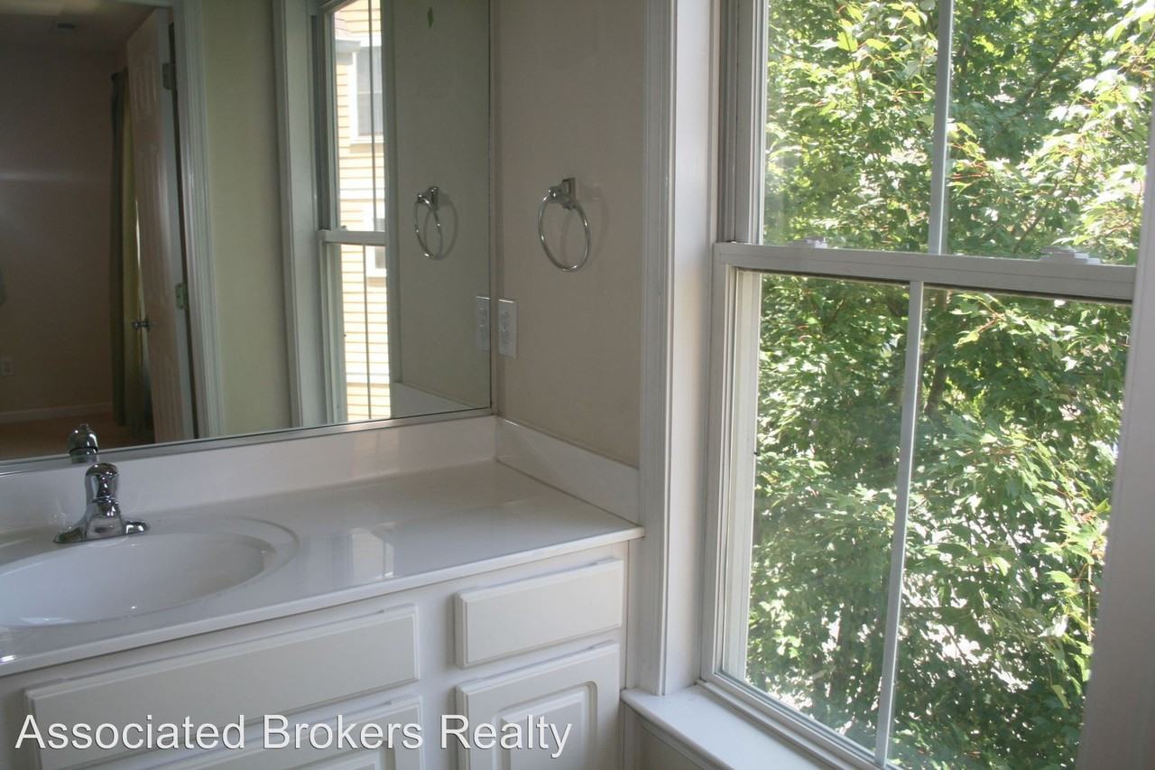 104E Melbourne Park Circle - Photo 2 of 15