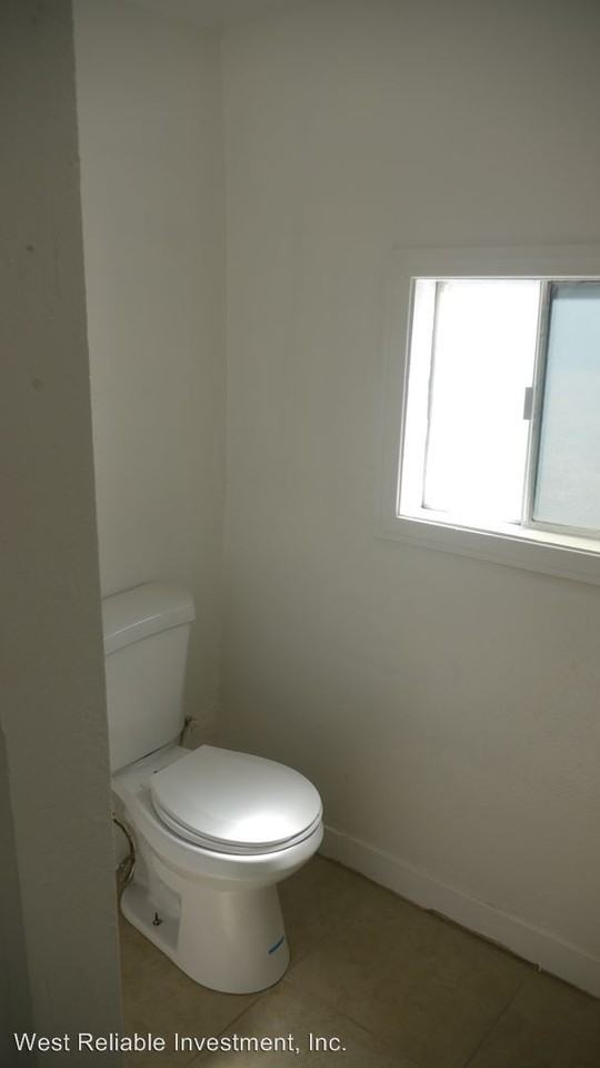 232 E 45th St - Photo 2 of 19