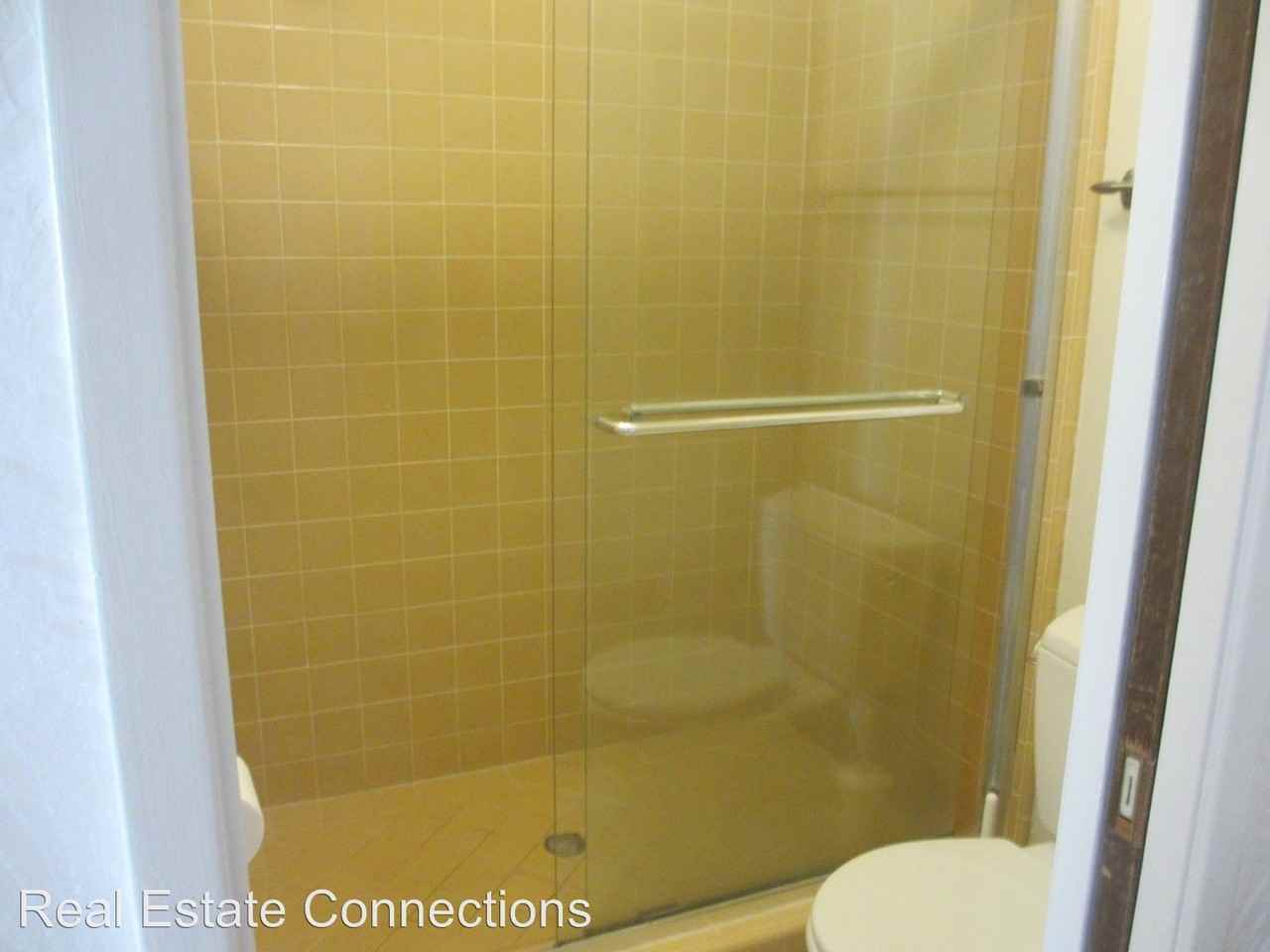 1016 Hyde Ave - Photo 2 of 10