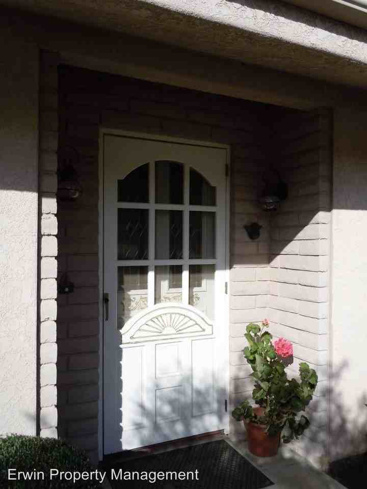 10928 Meadow Glen Way E - Photo 3 of 19