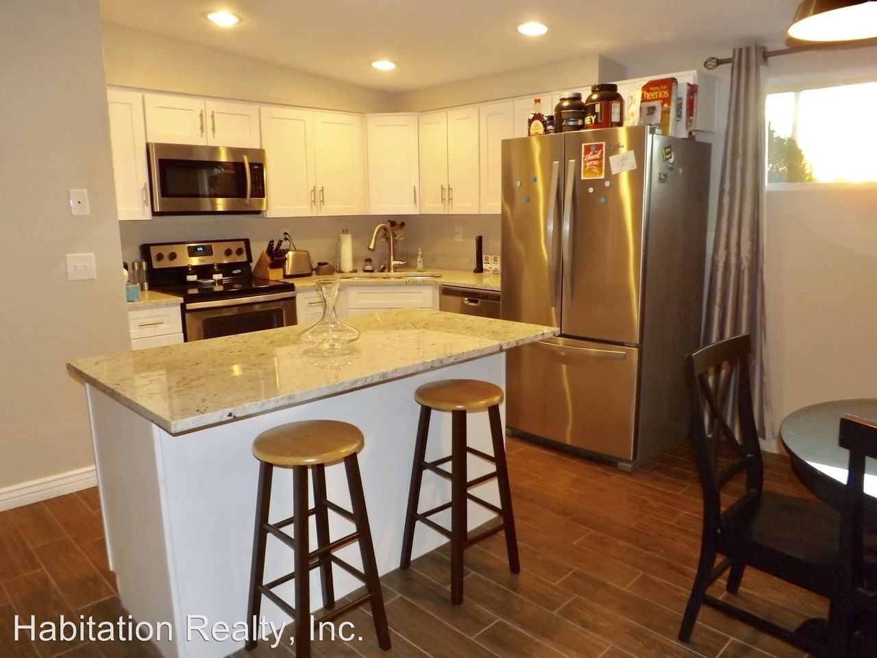 2212 N 2nd Ave - Photo 3 of 24