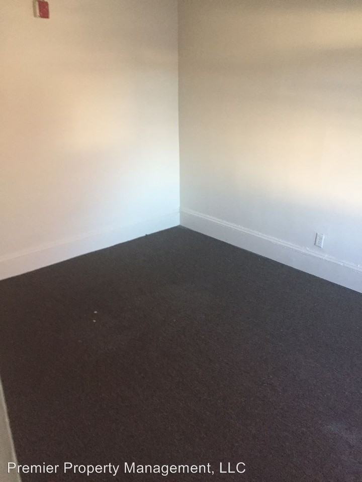 54 Hamlet Ave - Photo 2 of 12