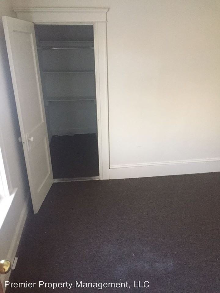 54 Hamlet Ave - Photo 3 of 12