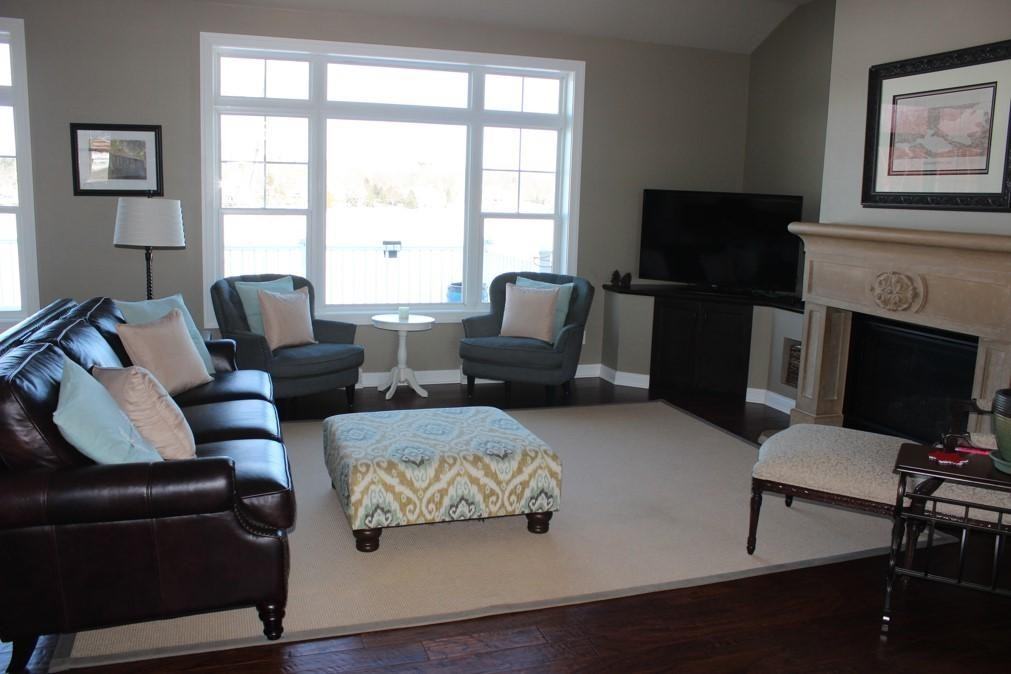 400 Lake Bluff Dr - Photo 3 of 24