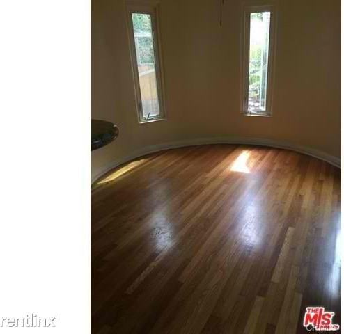 1307 S Longwood Ave - Photo 2 of 9