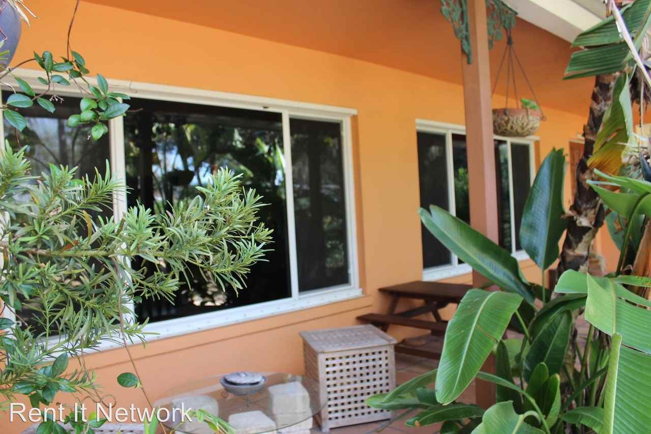 215 N Glenwood Ave - Photo 2 of 26