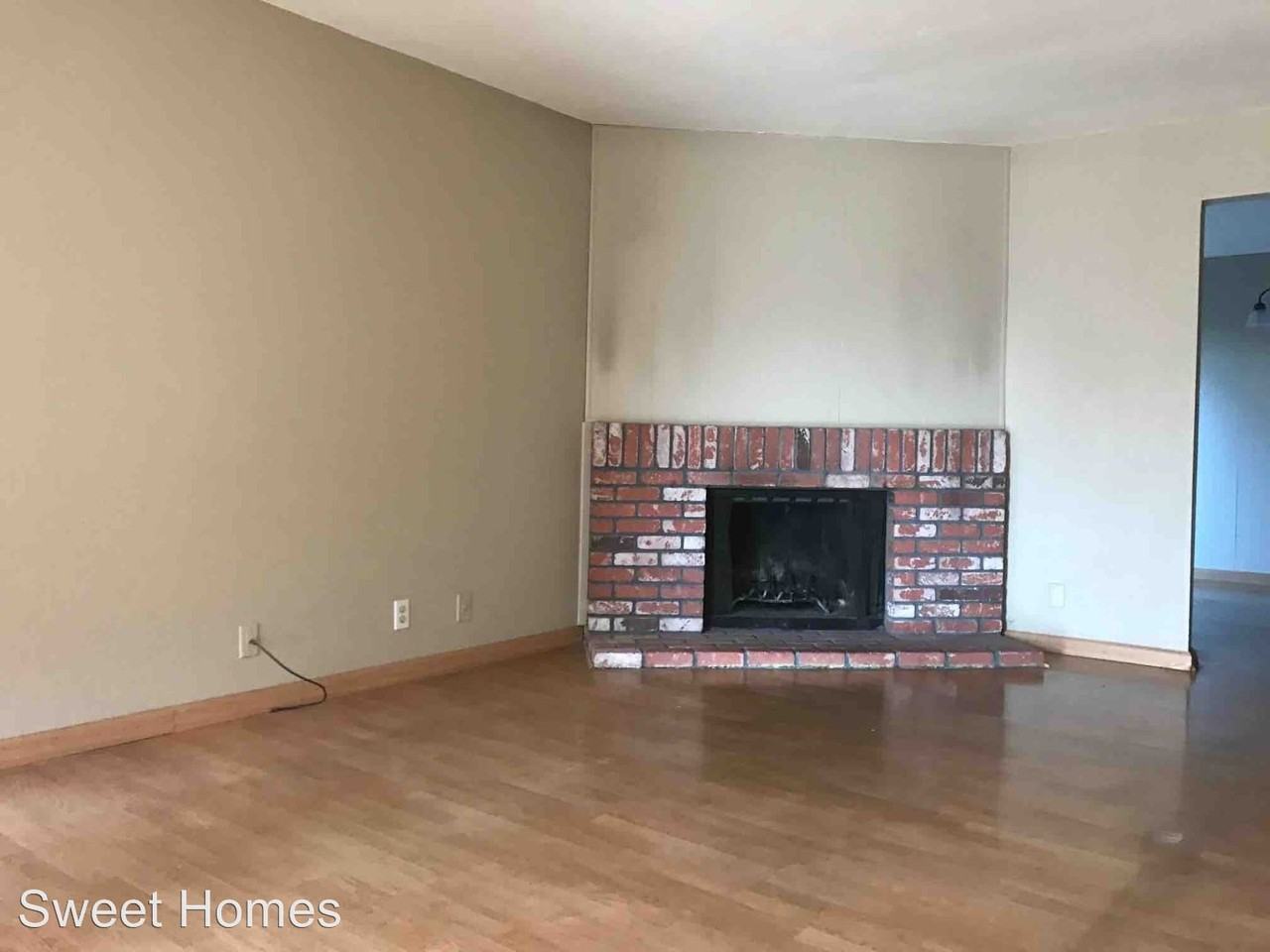 11125 Woodkirk Ct - Photo 3 of 5