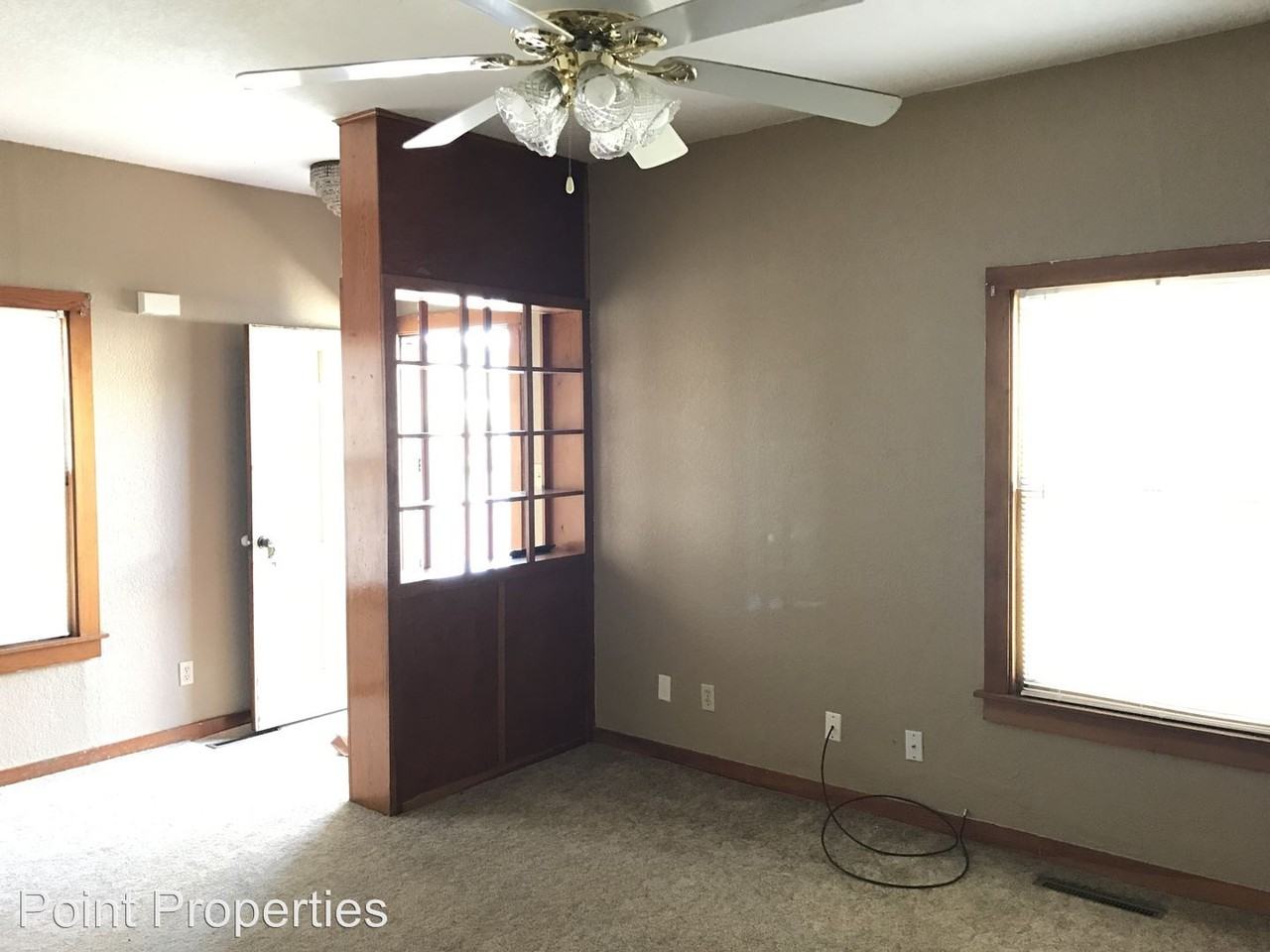 243 Columbia St - Photo 3 of 11