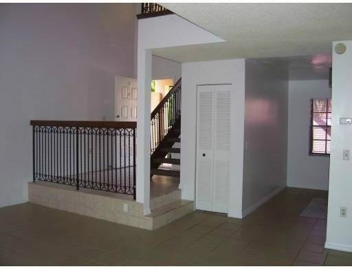 6241 SW 127th Pl - Photo 3 of 12