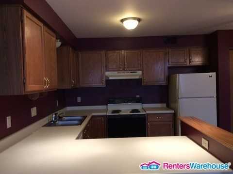 1836 Division St - Photo 2 of 21