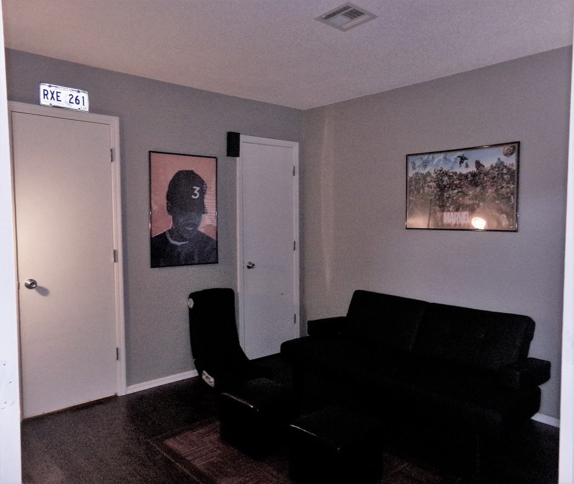 7734 Doris Dr - Photo 3 of 11