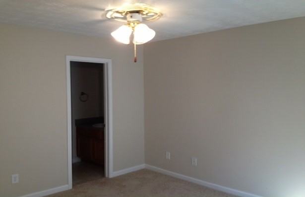 225 Apple Valley Rd - Photo 2 of 17