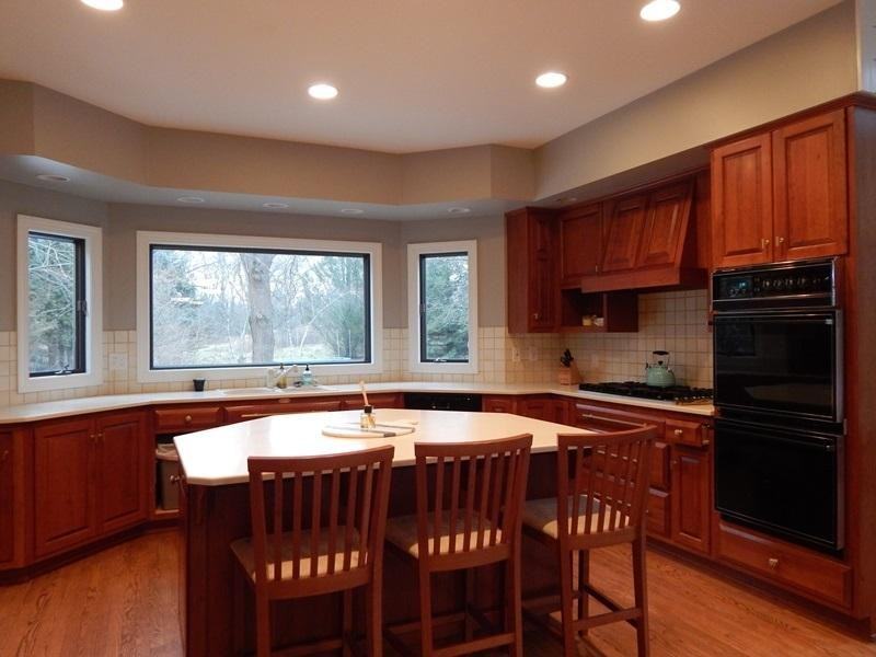 1214 Aspen Ct - Photo 3 of 18