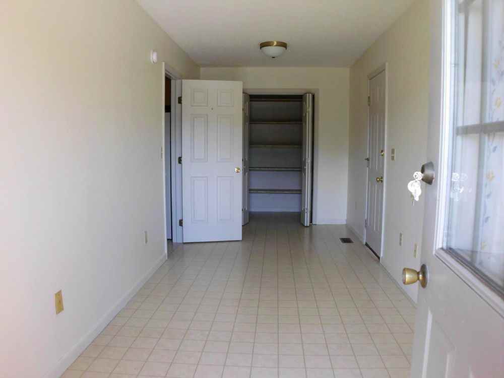 9843 Pleasant View Dr - Photo 3 of 11