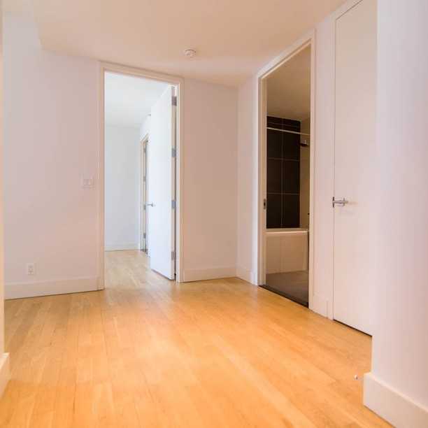 Central Ave & Troutman St #324