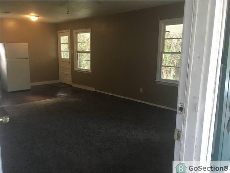 3204 Center Rd - Photo 2 of 13