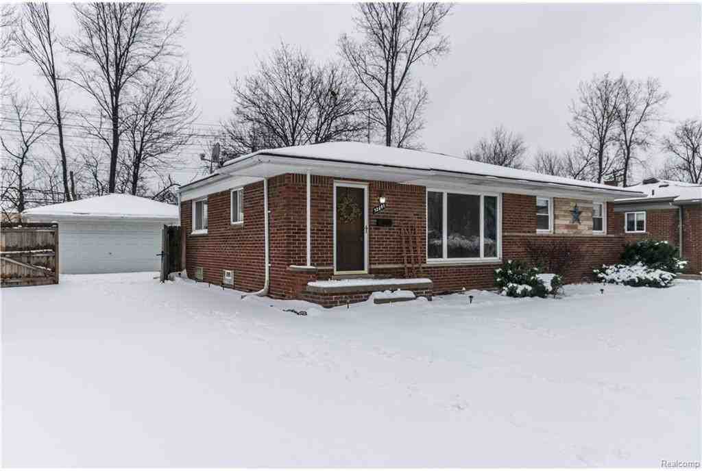 32641 Beacon Ln - Photo 2 of 19