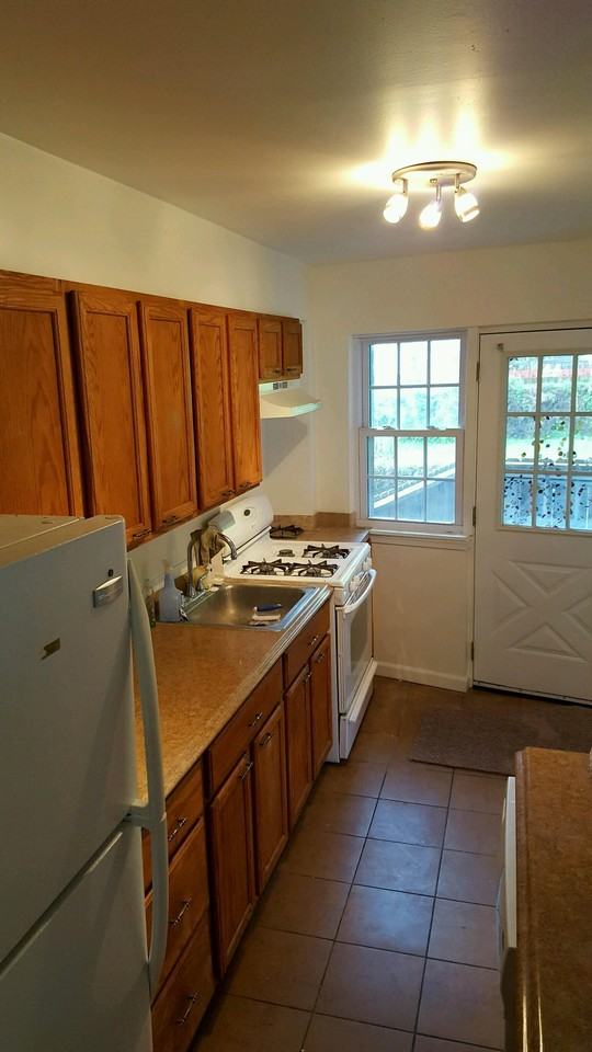 627 Willow Ave - Photo 2 of 6