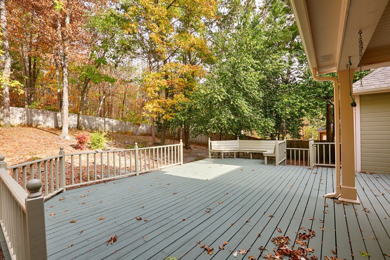 2027 Great Hills Dr NE - Photo 2 of 13