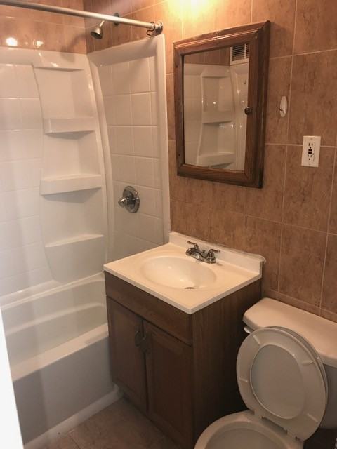 55-10 138th St - Photo 3 of 7