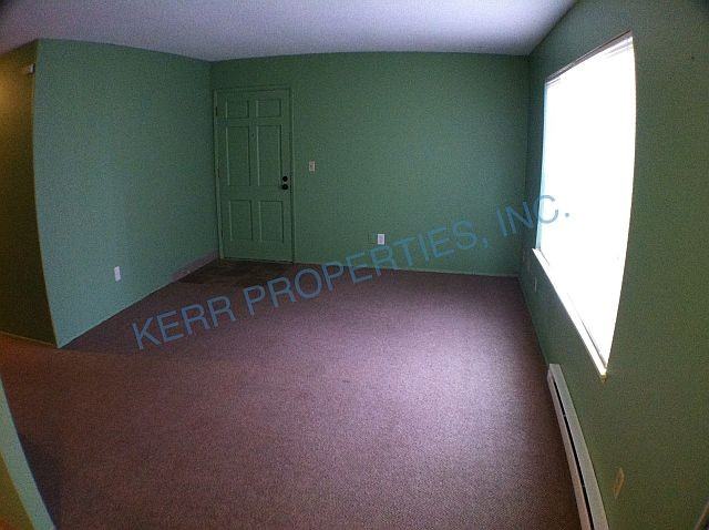 7518 SE Steele St - Photo 3 of 13