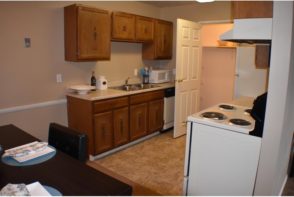 Deer Creek Apartments - Photo 4 of 19