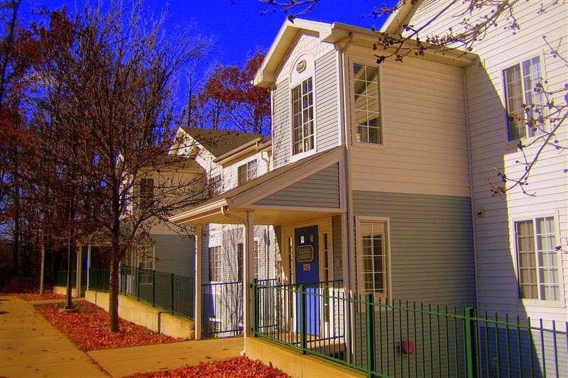 Eastbrook Apartments - Photo 3 of 5