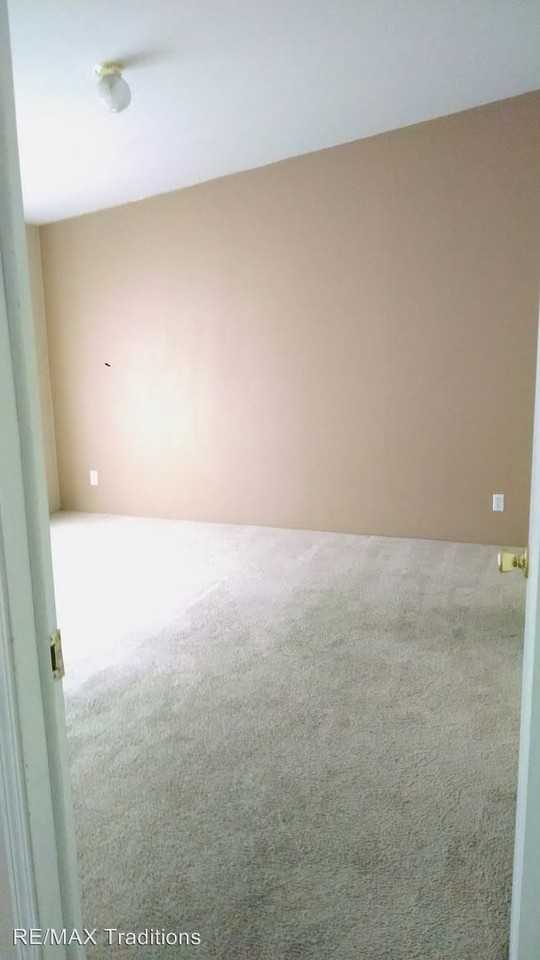 86-172 Vista Dr - Photo 2 of 9