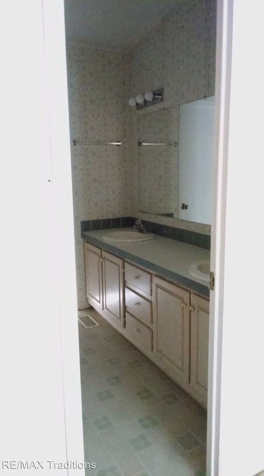 86-172 Vista Dr - Photo 3 of 9