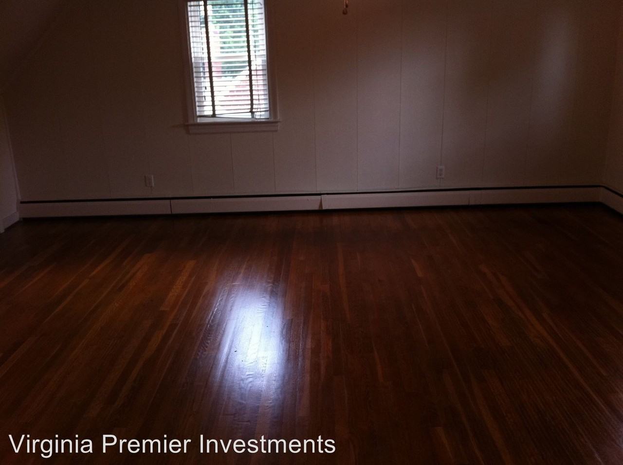 1406 Greystone Ave - Photo 3 of 11