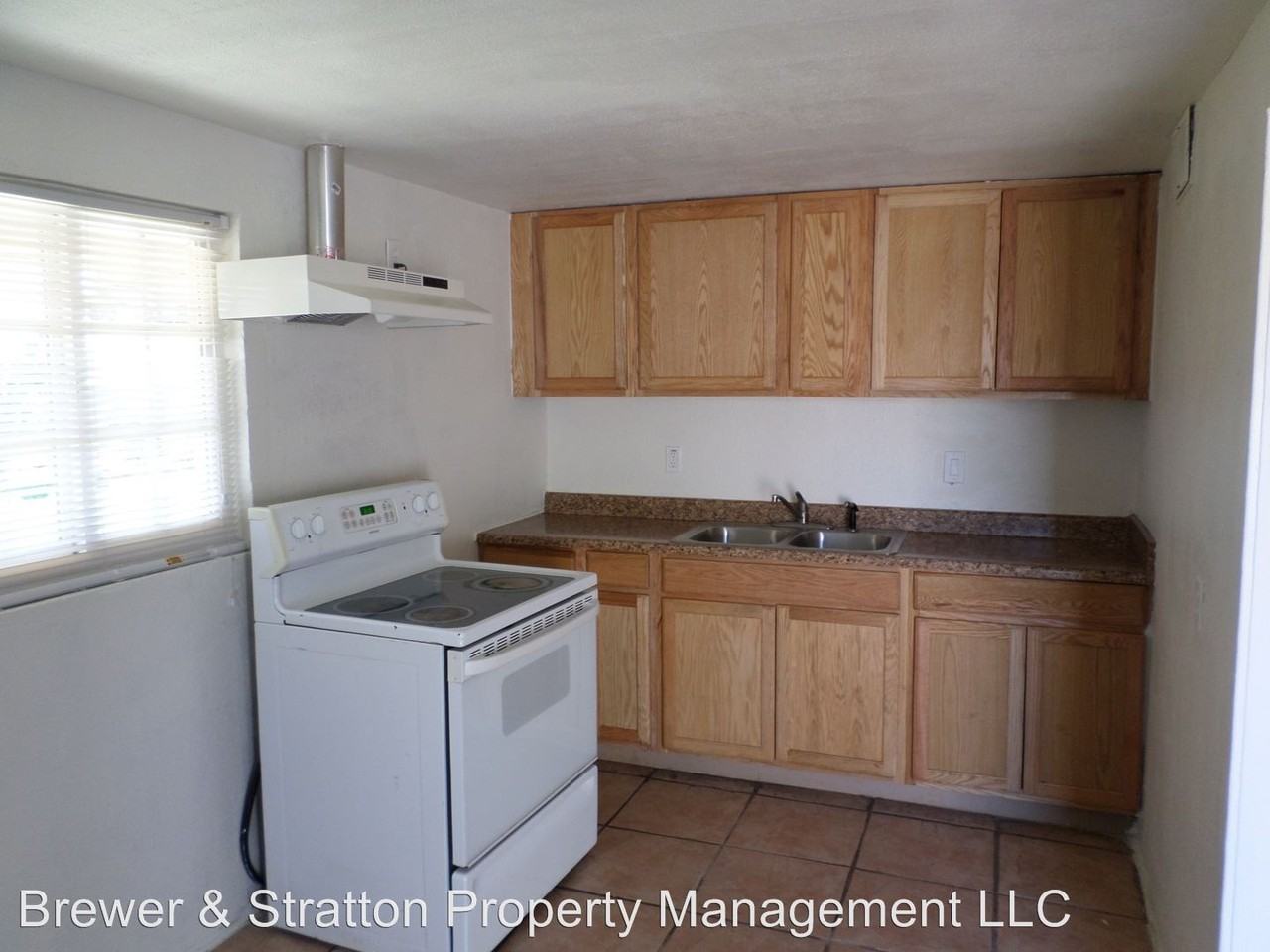 126 126 1/2 N Parsell St Guest House - Photo 2 of 8