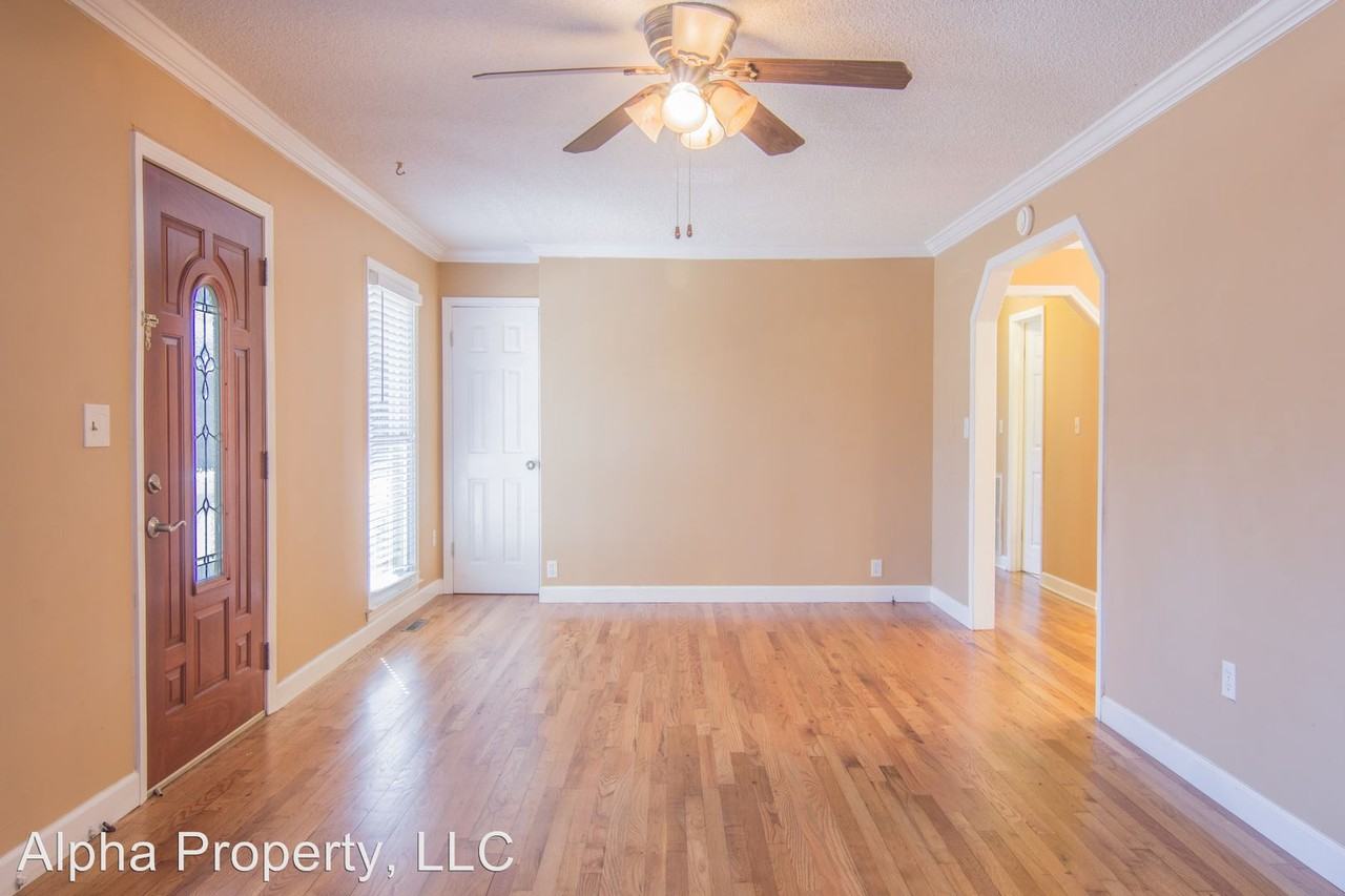 214 W Circle Ave - Photo 3 of 23