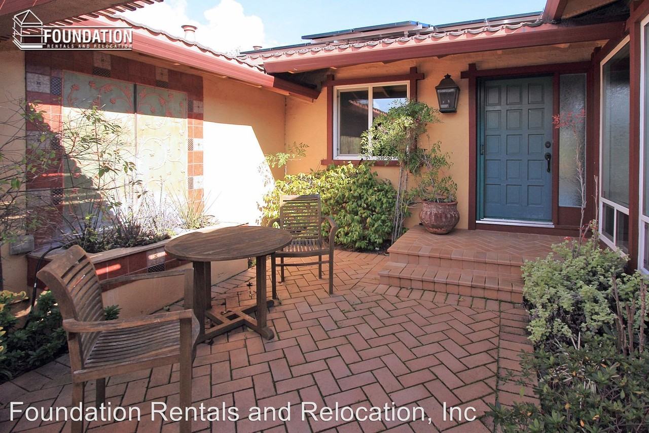 479 Cedar Hill Dr - Photo 2 of 19