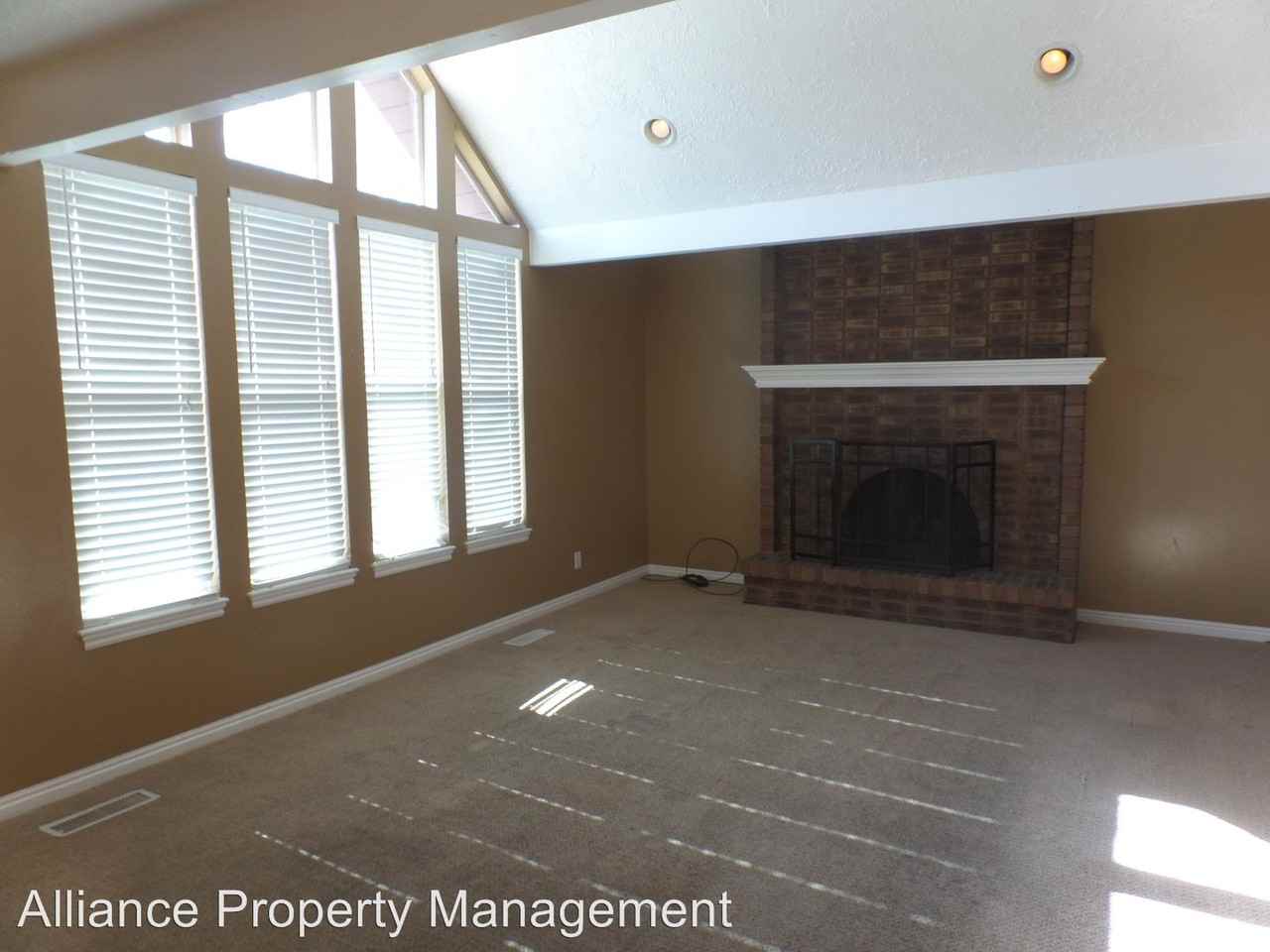 1070 W 500 S - Photo 2 of 14