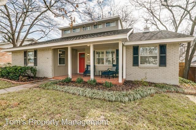 9818 Estate Ln - Photo 2 of 27