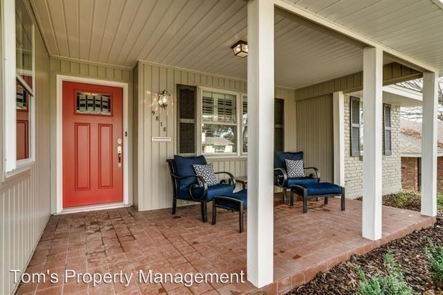 9818 Estate Ln - Photo 3 of 27