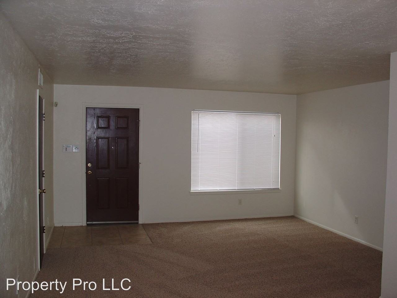 4504 Overland St NE - Photo 3 of 18