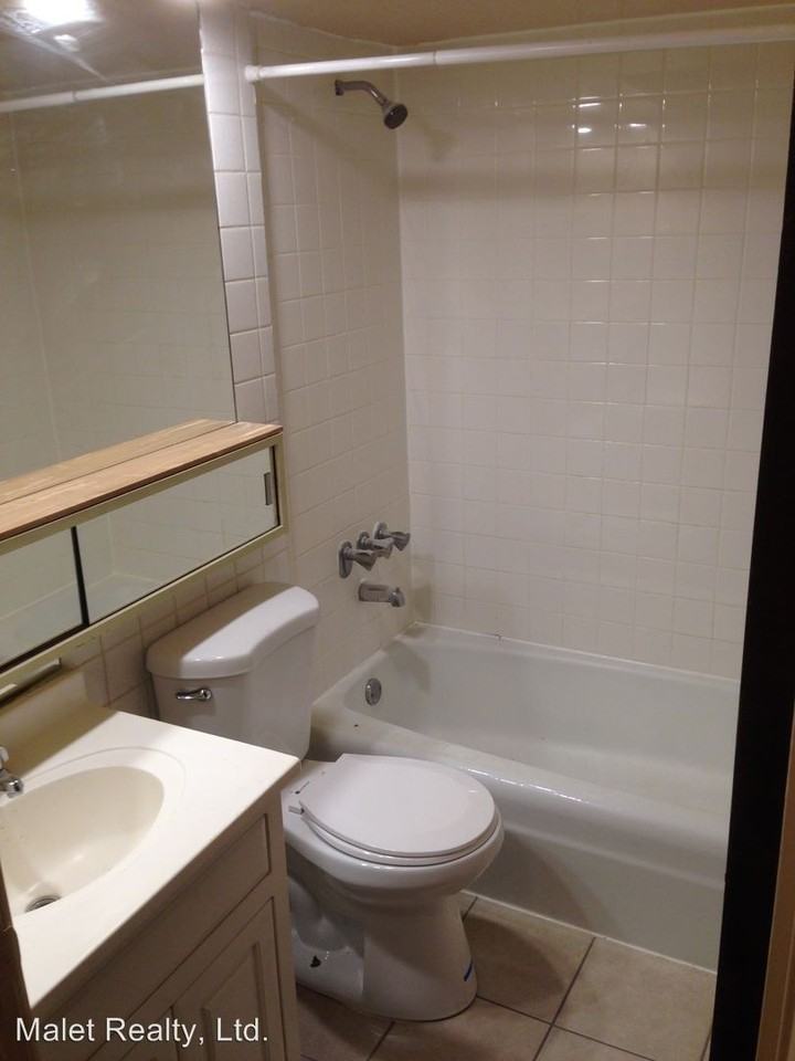 3161 North Cambridge Avenue - Photo 3 of 4