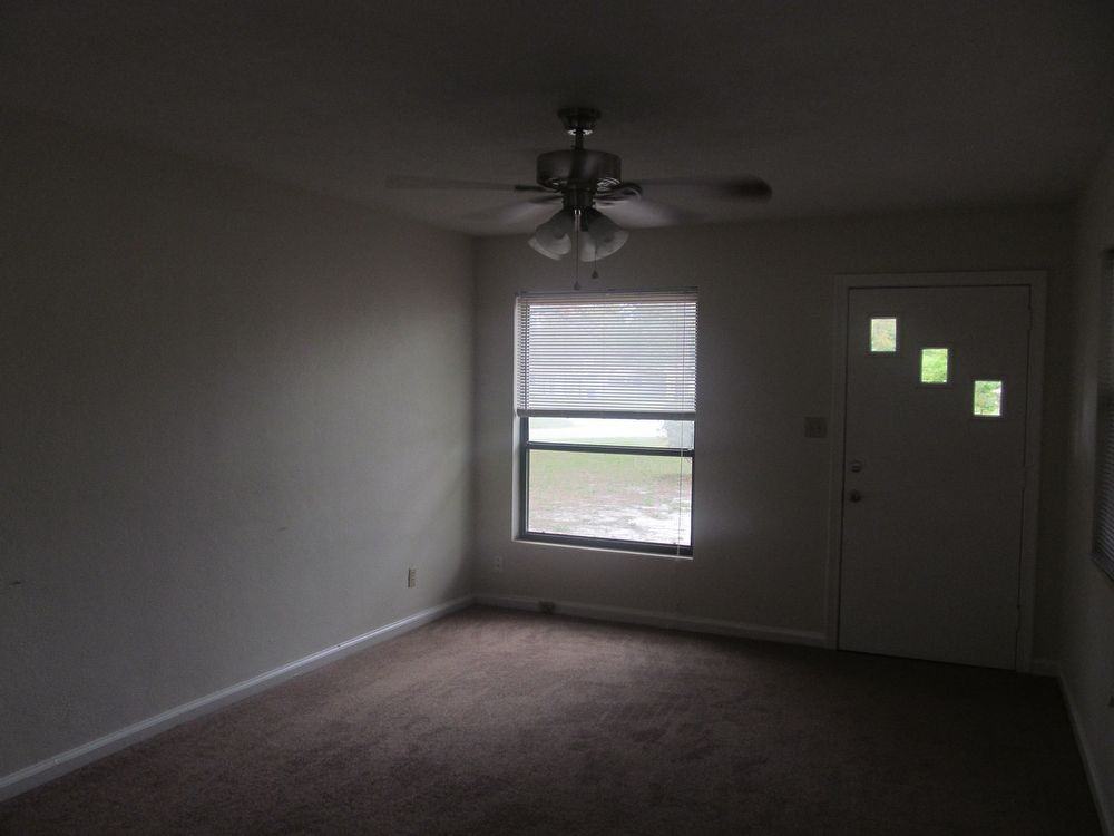 183 Concord Cir - Photo 3 of 9