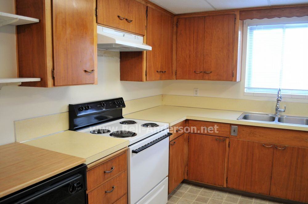 720 Jason Ave N - Photo 3 of 16